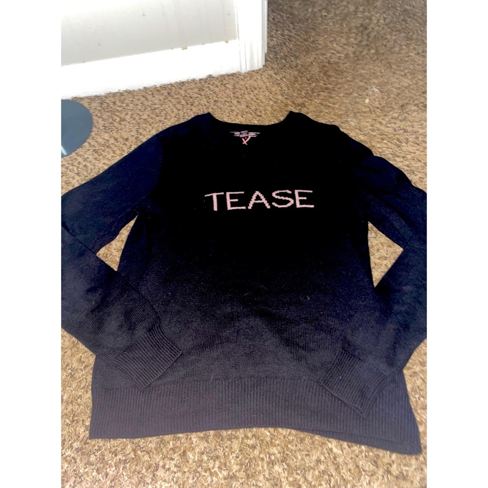 VS Sweater